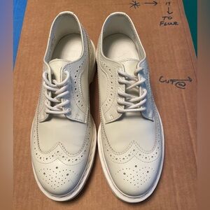 Dr Martens white brogues size 9 Men